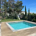Maison Paisible Toute Equipee, Piscine Chauffee Villa *